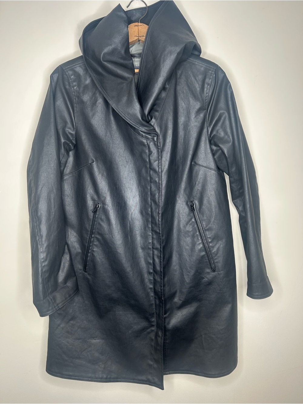 M0851 Rain Jacket Scuba Hood Canadian Rubberized Cotton Black Men’s XS/Women’s M